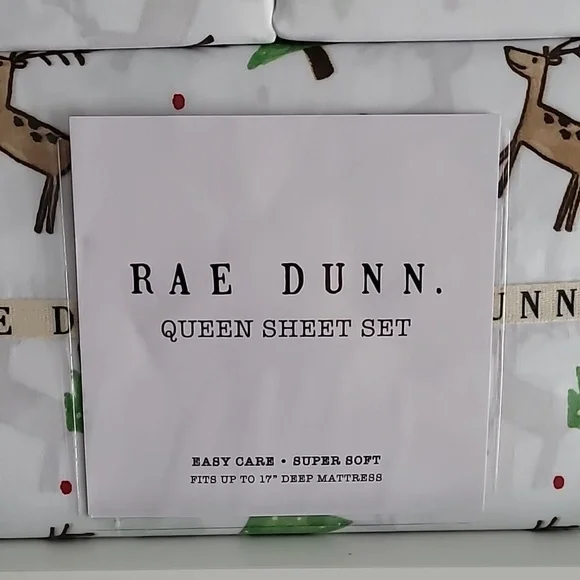 🎄NWT🎄 Rae Dunn Enchante Christmas Queen Sheet Set - Picture 2 of 4